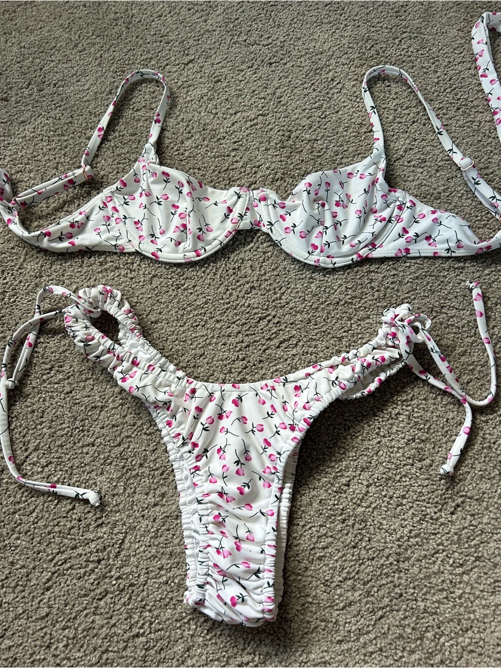 Somerfield Swim-- Floral Tie-Side Bikini Set Size Small